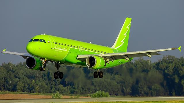 RA-73404:Airbus A320-200:S7 Airlines